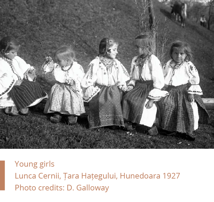 Folkwear-Society-Typology-young-girls-transylvania